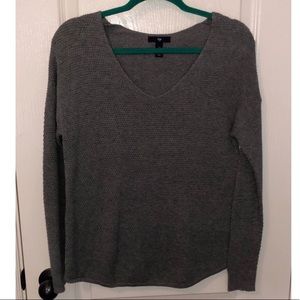 gap sweater